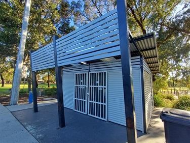 MP-skate-park-toilets2.jpg