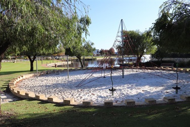 Castlewood playground1