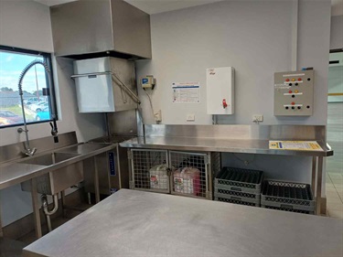 Amherst-kitchen-showing-dishwasher.jpeg