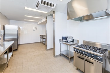 Thornlie-Park-Centre-Interior-Kitchen-1.jpg
