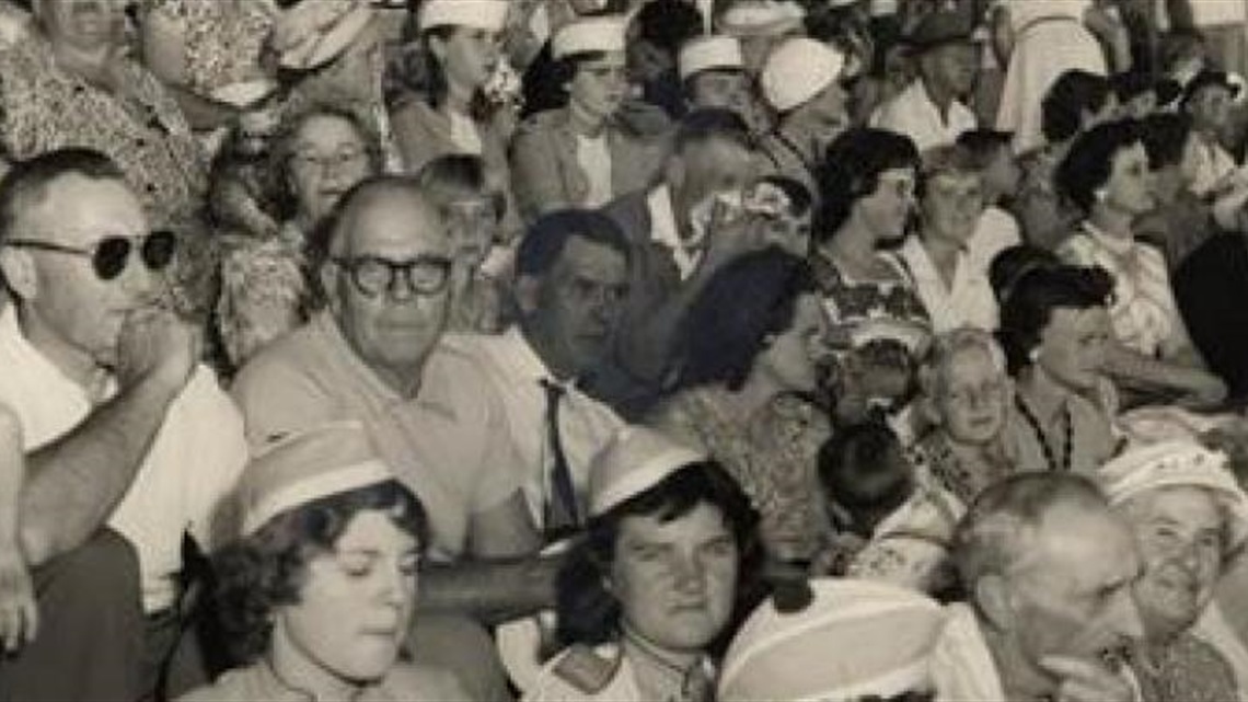 Gosnells_Oval_Grandstand_1959.jpg