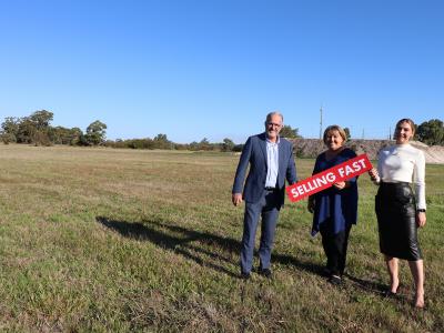City of Gosnells Mayor Terresa Lynes (centre) with Cygnet West selling agents Greg O’Meara and Angette King at the soon-to-be-developed site of the Southern River Business Park.